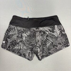 Lululemon Shorts Womens 4 Run Times Kindred Spirit Black Running Lightweight 4”